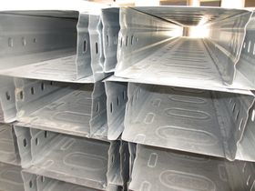 西宁钢跳板加工 甘肃最优惠的梯式电缆桥架