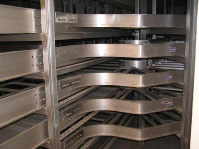 梯架防撞条与电缆桥架价格分析及厂家选择指南